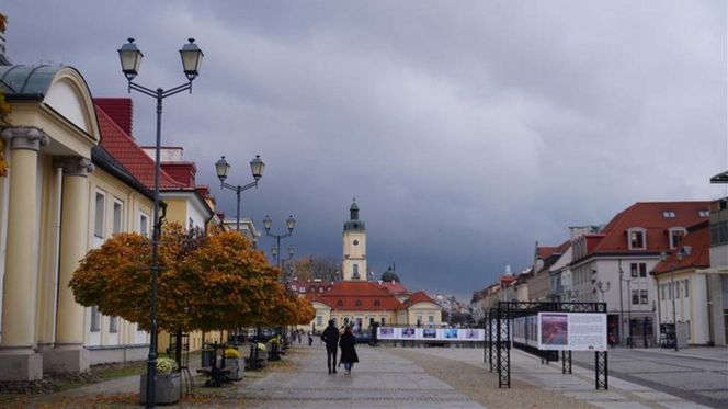 To najbrzydsze rynki w Podlaskiem. Te antywizytówki regionu wybrała AI