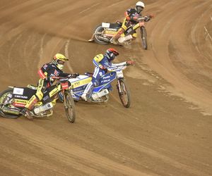 PRES Grupa Deweloperska Toruń - Betard Sparta Wrocław, zdjęcia kibiców i zawodników z Motoareny