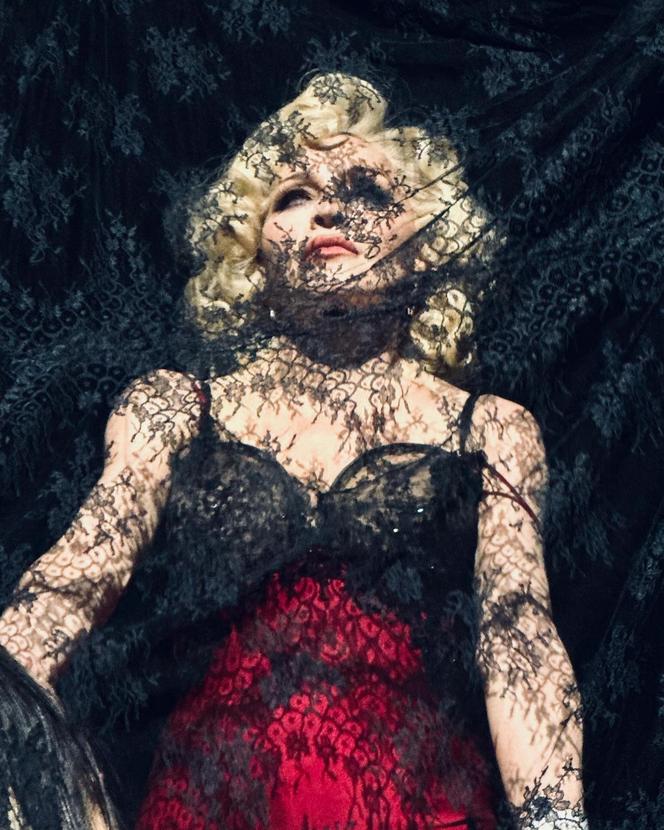 Madonna pokazała nagi biust! 65-latka odsłoniła wszystko