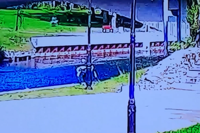 Zaskakujący finał kradzieży roweru z piskiego parku. Sprawę pomógł wyjaśnić miejski monitoring