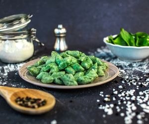 kopytka ze szpinakiem, zielone kopytka, 