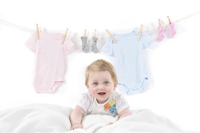 Jak i w czym prać niemowlęce ubranka