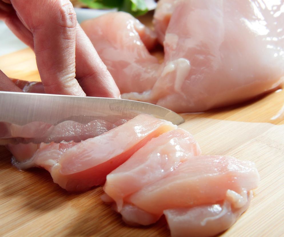 Od tych części kurczaka trzymaj się z daleka. Mogą ci zaszkodzić