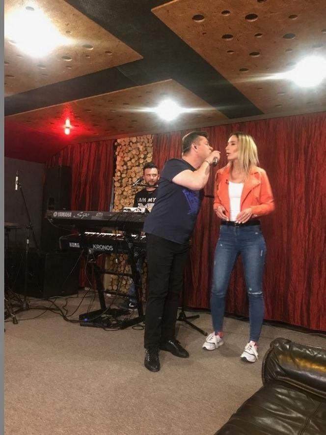 Zenek śpiewa z Olą Kot