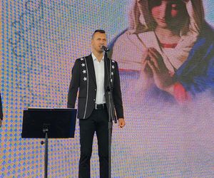 Bayer Full na pielgrzymce