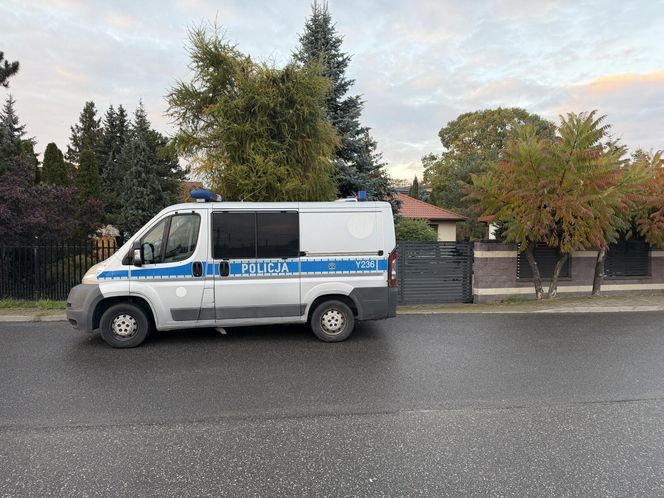 Śmiertelny atak pod Radomiem. Ojciec zginął, matka walczy o życie. Policja podejrzewa syna!