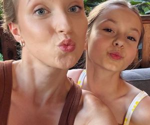 M jak miłość. Natalka (Dominika Suchecka), Hania (Wiktoria Basik)