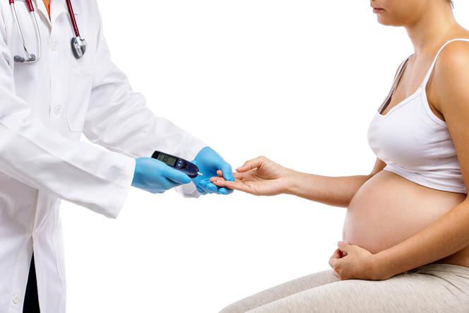 Badanie stężenia glukozy we krwi. Jak wyglada test glukozy w ciąży?