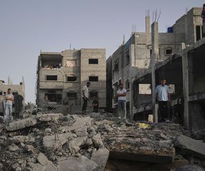 Strefa Gazy/ 74 zabitych w atakach Izraela, z czego 30 w nalocie na nadmorską kawiarnię.