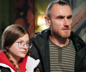 Barwy szczęścia odc. 3189. Pola (Gabriela Szewczyk), jej ojciec Zbyszek (Krzysztof Chudzicki)