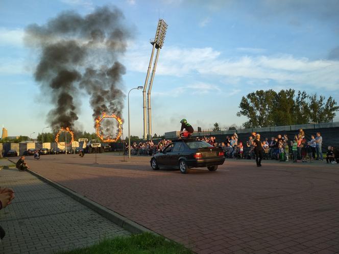 Grupa kaskaderów światowej klasy Extreme Cascaders Team w Siedlcach