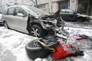  Podpalacz spalił 10 AUT w centrum stolicy