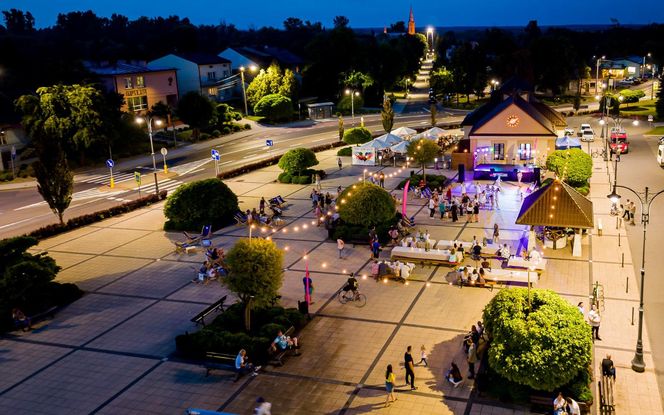 Plac Uniwersału Połanieckiego - Rynek w Połańcu