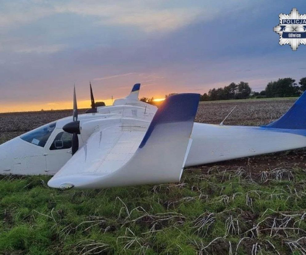 Samolot awaryjnie lądował na polu rolnym. Na miejscu interweniowały służby