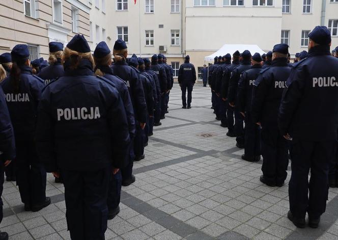 Wielkopolska policja. Uroczyste ślubowanie nowych policjantek i policjantów w Poznaniu