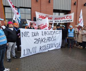 Pracownicy Zakładu Linii Kolejowych pikietowali w Siedlcach! Poparli ich siedleccy radni
