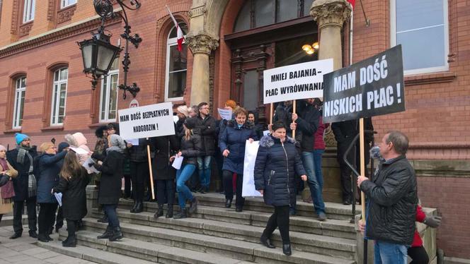 Protest pracowników szczecińskiego sądu