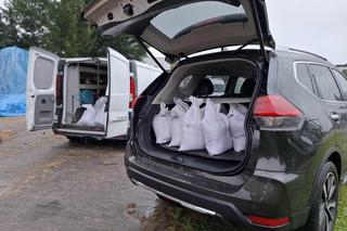 Kalisz. Miasto szykuje się na intensywne opady deszczu. Mieszkańcy odbierają worki z piaskiem