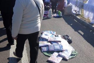 Targowisko w Rzeszowie: Ciasnota, zakaz wjazdu i towar z podłogi