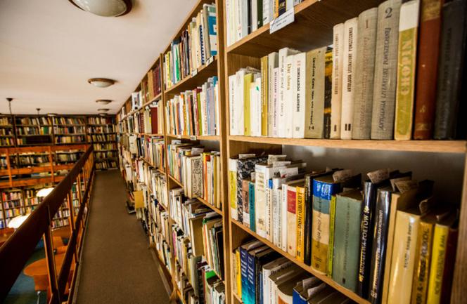 Biblioteki w Radomiu otwarte. Można już wypożyczać książki. Jest jednak sporo zmian