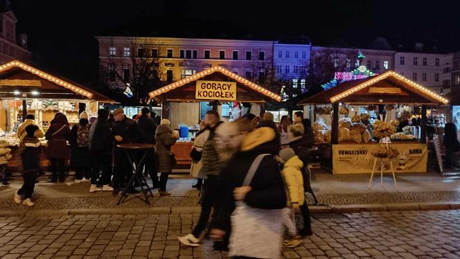 Tłumy na otwarciu Jarmarku Bożonarodzeniowego 2023 we Wrocławiu. Zobacz zdjęcia!