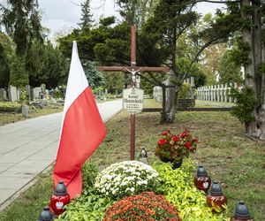 Tak wygląda grób Kornela Morawieckiego 5 lat po śmierci