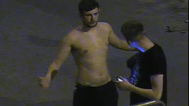 Lublin: Mężczyzna nocą rzucał w budynek. Szuka go policja [WIDEO]