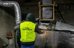 KAS zlikwidowała bimbrownię w gminie Mońki. 28-latek usłyszał zarzuty