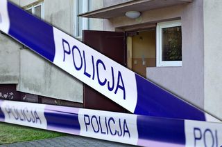 Ciało 44-latki na klatce schodowej! Policja zatrzymała 48-letniego mieszkańca kamienicy