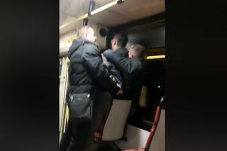 Bytom: DANTEJSKIE SCENY w tramwaju! BITWA między pasażerem i kontrolerami [ZDJĘCIA]