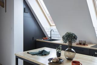 Jak sobie radzić z upałem na poddaszu?