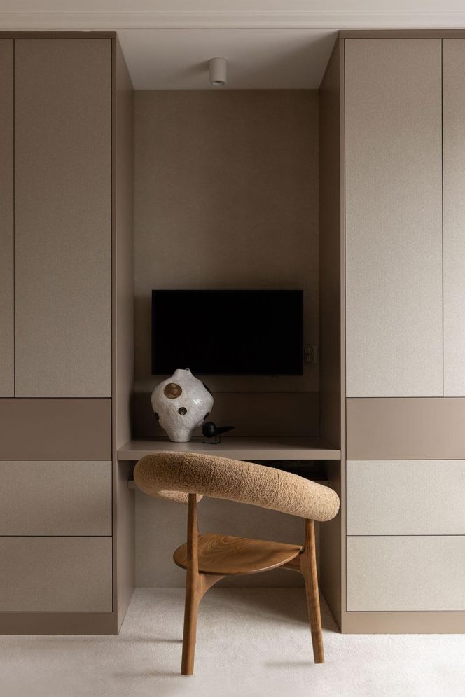 Mieszkanie w tonacji taupe - projekt Tatewik Caturowa 