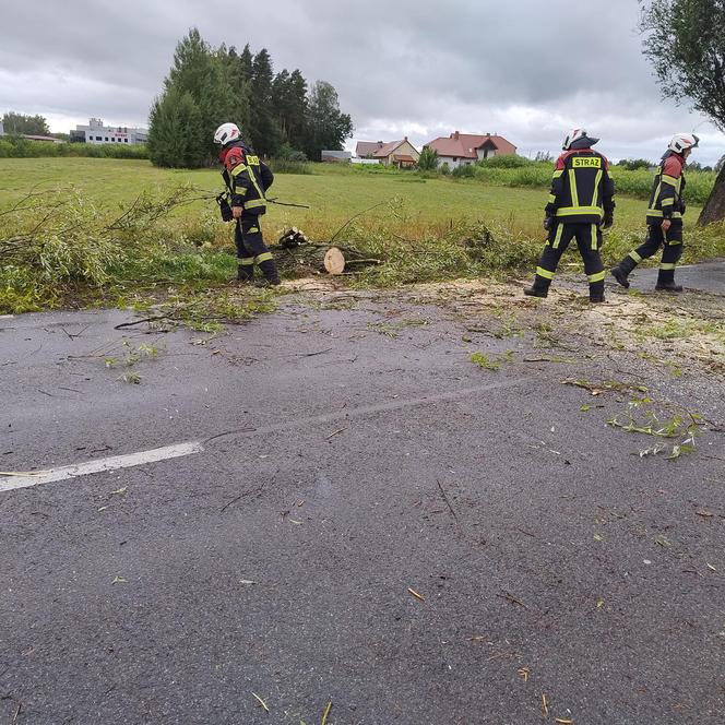 Wichury w Podlaskiem. Setki interwencji strażaków w całym regionie