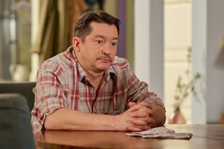 Monika spotka byłego kochanka z jego nową partnerką, ponadto czeka ją wyzwanie zrealizowania imprezy niespodzianki dla... kompletnie załamanej mamy.