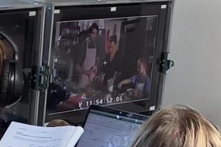 M jak miłość nowy sezon po wakacjach 2023. Magda (Anna Mucha), Nadia (Mira Fareniuk), jej ojciec Dima (Michaił Pszeniczny)