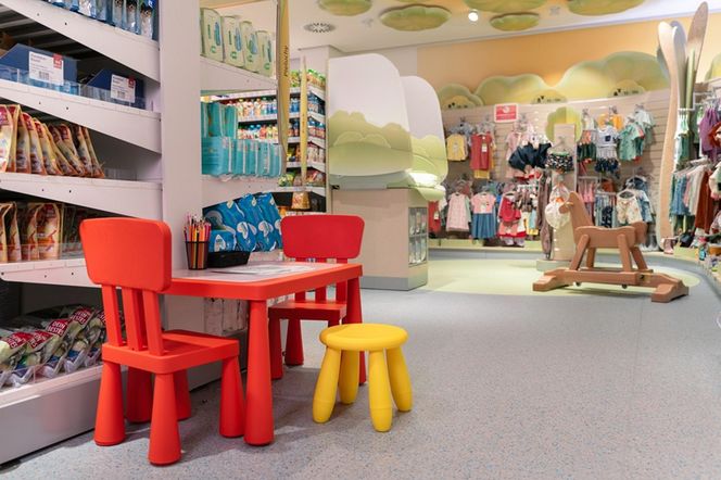 Konkurent Rossmanna otwiera kolejny sklep w Warszawie. Drogeria DM