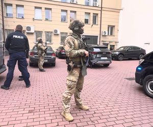 „Cyngiel” stambulskiej mafii wpadł w Warszawie! Miał przy sobie naładowaną broń