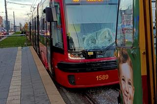 Zderzenie dwóch tramwajów w Łodzi! Kilka osób zostało rannych [ZDJĘCIA].