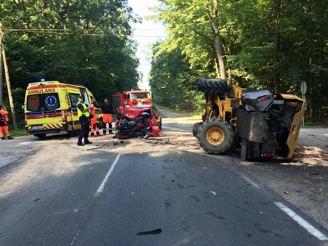 Zderzenie samochodu osobowego z koparką