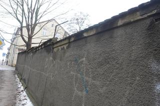 W tym budynku działy się sceny niczym z horroru. Znajdował się w samym centrum Olsztyna [ZDJĘCIA]