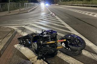 Motocyklista roztrzaskał się na Moście Gdańskim. Trafił do szpitala