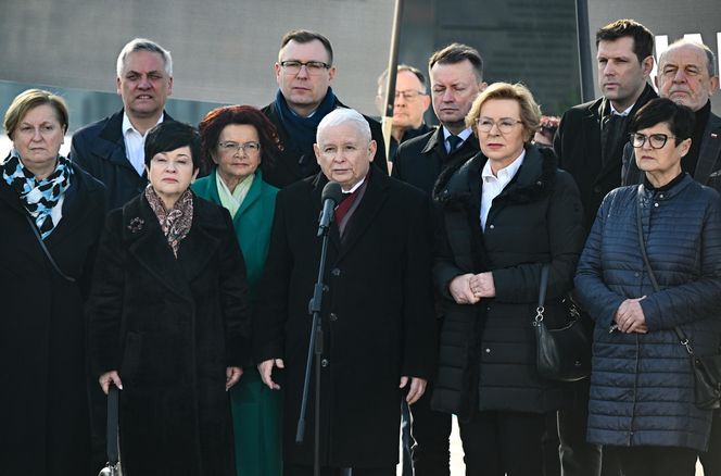 Miesięcznica Smoleńska w cieniu oskarżeń. Kaczyński zapowiada rozliczenia
