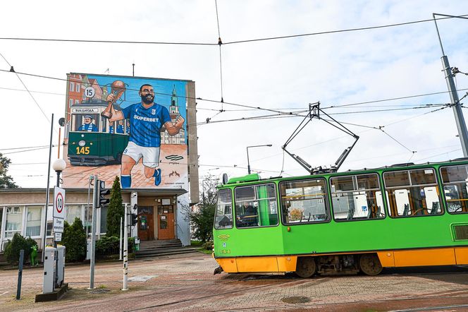 Lech Poznań i Mikael Ishak doczekali się wielkiego wyróżnienia. Kapitan Kolejorza na muralu