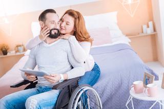Związek z osobą niepełnosprawną - poznaj historię miłości, która się (nie) zdarza!