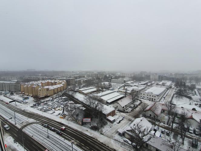 Atak zimy w Polsce! Śnieg zasypał drogi i chodniki. Co będzie dalej?!