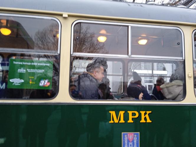 Historyczne tramwaje wyjechały na ulice Poznania dla WOŚP