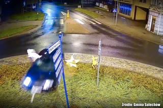 Audi dosłownie przefrunęło przez rondo! Pieszy rzucił się do ucieczki