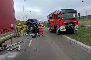 Wypadek na ul. Mełgiewskiej w Lublinie. 5-latka została zakleszczona we wraku pojazdu