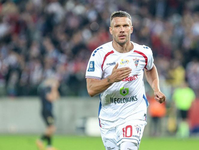 Lukas Podolski jednym z chętnych na kupno Górnika Zabrze.