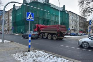 Nowe oznakowanie na pl. Zwycięstwa